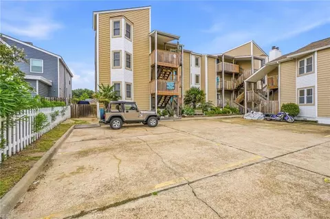 Exterior - 1634 E Ocean View Ave #1A, Norfolk, VA 23503 photo 7 of 13