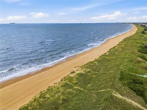 View/Area - 1634 E Ocean View Ave #1A, Norfolk, VA 23503 photo 3 of 11