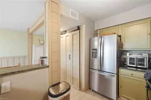 Kitchen - 1634 E Ocean View Ave #1A, Norfolk, VA 23503 photo 3 of 6