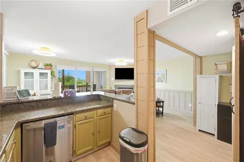 Kitchen - 1634 E Ocean View Ave #1A, Norfolk, VA 23503 photo 2 of 6
