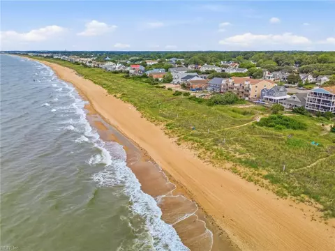 View/Area - 1634 E Ocean View Ave #1A, Norfolk, VA 23503 photo 5 of 11