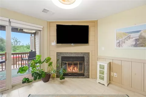 Living - 1634 E Ocean View Ave #1A, Norfolk, VA 23503 photo 1 of 1