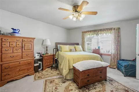 Bedroom - 108 Bowen Dr, Hampton, VA 23666 photo 4 of 8