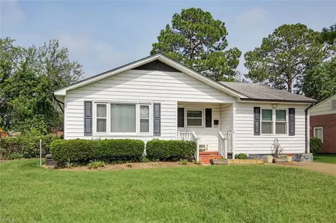 Exterior - 108 Bowen Dr, Hampton, VA 23666 photo 2 of 7