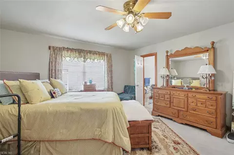 Bedroom - 108 Bowen Dr, Hampton, VA 23666 photo 5 of 8