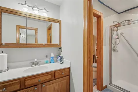 Bath - 108 Bowen Dr, Hampton, VA 23666 photo 2 of 3