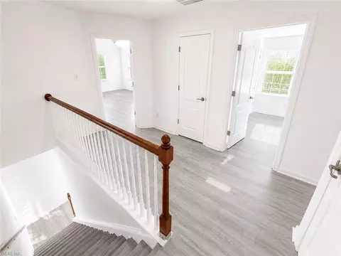 Entry Way - 29 Frazier Ct, Hampton, VA 23666 photo 7 of 9