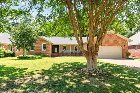 111 Millers Cove Rd, Newport News, VA 23602