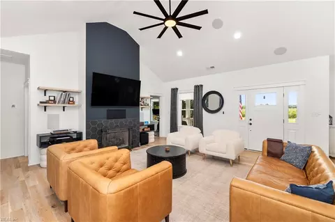 Living - 122 Elliot Rd, Aydlett, NC 27916 photo 1 of 3