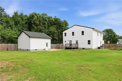 Exterior - 845 N King St, Hampton, VA 23669 photo 2 of 6