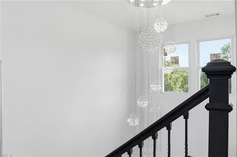 Entry Way - 845 N King St, Hampton, VA 23669 photo 6 of 6