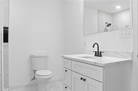 Bath - 845 N King St, Hampton, VA 23669 photo 7 of 9
