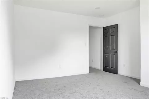 Bedroom - 845 N King St, Hampton, VA 23669 photo 4 of 9