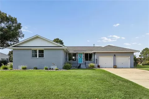 6 Lakeview Dr, Poquoson, VA 23662