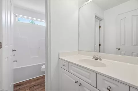 Bath - 807 Gresham Way, Chesapeake, VA 23323 photo 3 of 3