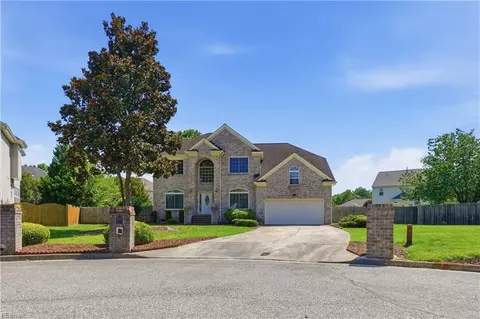 Exterior - 807 Gresham Way, Chesapeake, VA 23323 photo 2 of 6