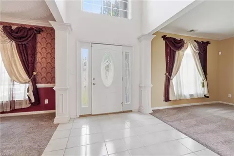 Entry Way - 807 Gresham Way, Chesapeake, VA 23323 photo 1 of 7