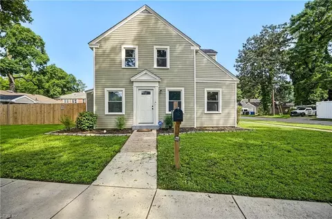 96 Gillis Rd, Portsmouth, VA 23702