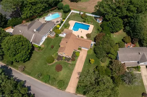 1356 Baycliff Dr, Virginia Beach, VA 23454