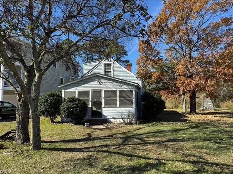 Exterior - 19 Bonita Dr, Hampton, VA 23664 photo 3 of 4