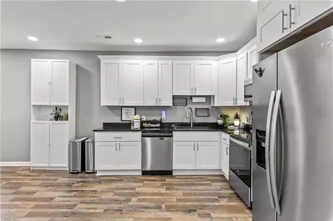 Kitchen - 328 Washington St, Hampton, VA 23669 photo 3 of 3