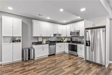 Kitchen - 328 Washington St, Hampton, VA 23669 photo 1 of 3