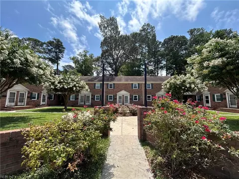 1245 Laskin Rd #13, Virginia Beach, VA 23451