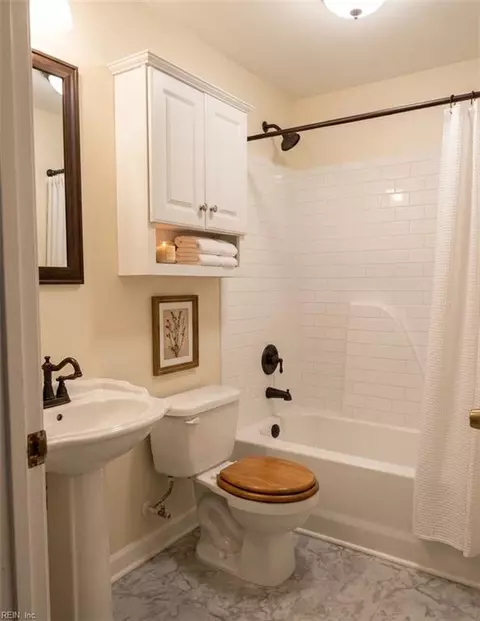 4237 Marlin Ave, Suffolk, VA 23435 photo 4