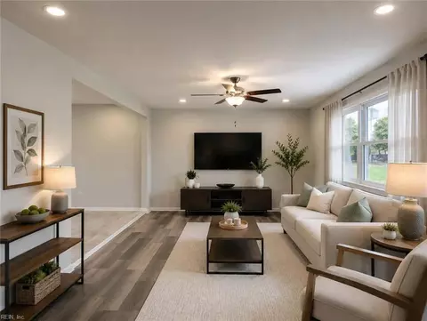 704 Lord Nelson Dr, Virginia Beach, VA 23464