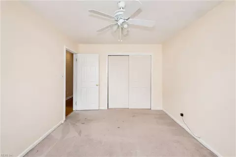 Bedroom - 4 Bramston Dr, Hampton, VA 23666 photo 9 of 11