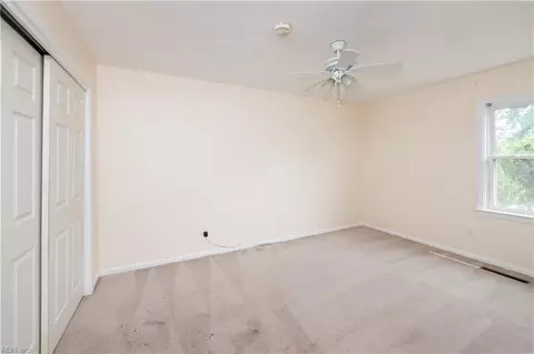 Bedroom - 4 Bramston Dr, Hampton, VA 23666 photo 7 of 11