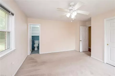 Bedroom - 4 Bramston Dr, Hampton, VA 23666 photo 3 of 11