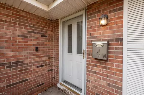 Entry Way - 4 Bramston Dr, Hampton, VA 23666 photo 4 of 4