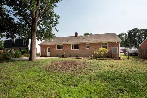 Exterior - 4 Bramston Dr, Hampton, VA 23666 photo 2 of 3