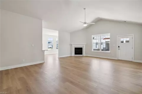Living - 2205 Edwin Dr, Chesapeake, VA 23322 photo 3 of 5