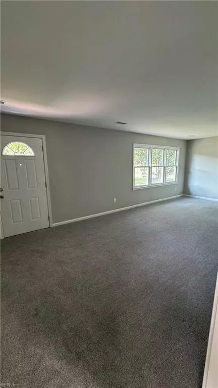Living - 64 Moss Ave, Hampton, VA 23669 photo 1 of 2