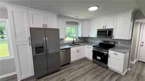 Kitchen - 64 Moss Ave, Hampton, VA 23669 photo 1 of 1