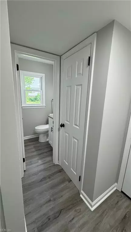 Entry Way - 64 Moss Ave, Hampton, VA 23669 photo 1 of 2