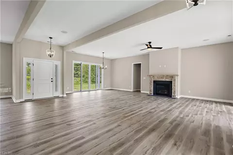 Living - 283 Lawnes Neck Dr, Smithfield, VA 23430 photo 3 of 3