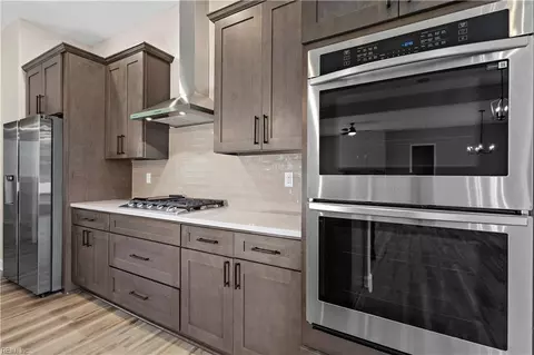 Kitchen - 283 Lawnes Neck Dr, Smithfield, VA 23430 photo 1 of 2