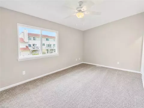 Bedroom - 20 Cantamar Ct, Hampton, VA 23664 photo 6 of 11
