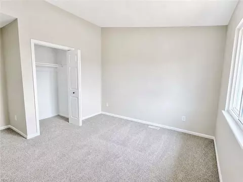 Bedroom - 20 Cantamar Ct, Hampton, VA 23664 photo 9 of 11