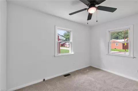 Bedroom - 647 Bell St, Hampton, VA 23661 photo 5 of 9