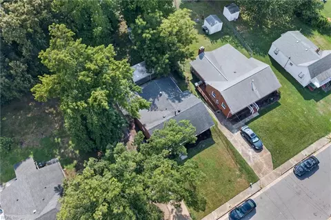View/Area - 647 Bell St, Hampton, VA 23661 photo 2 of 6