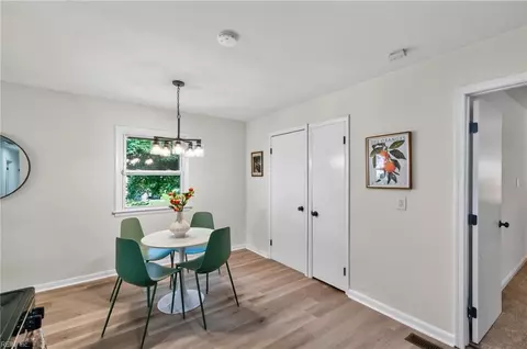 Dining - 647 Bell St, Hampton, VA 23661 photo 2 of 3