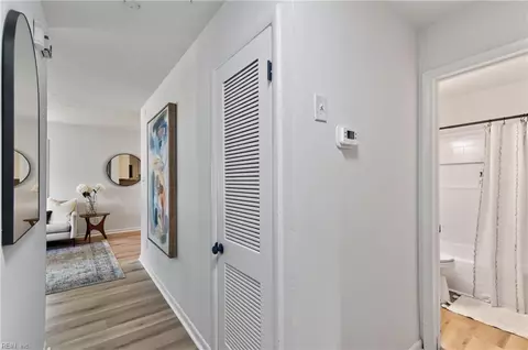 Entry Way - 647 Bell St, Hampton, VA 23661 photo 2 of 3
