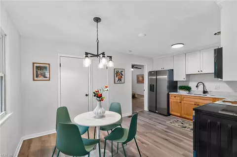 Dining - 647 Bell St, Hampton, VA 23661 photo 3 of 3