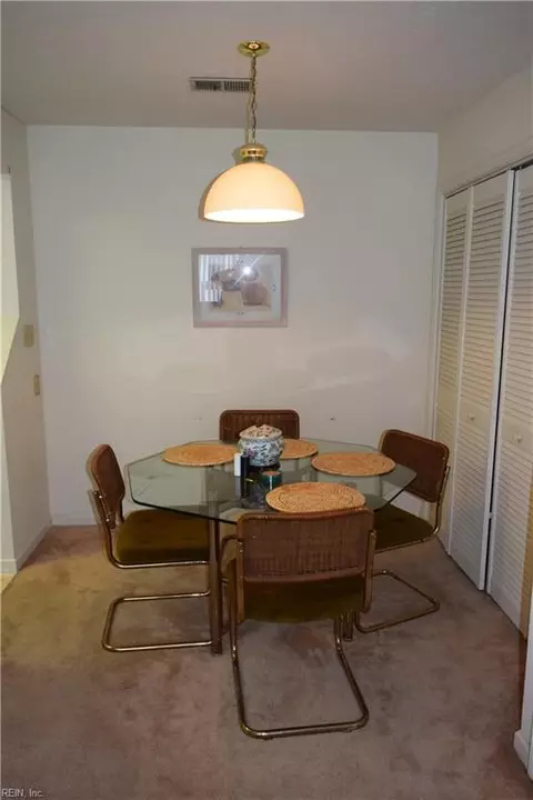 Dining - 13 Davenport Ct #2, Hampton, VA 23666 photo 2 of 2