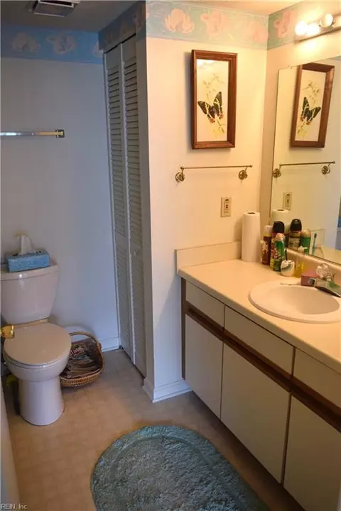 Bath - 13 Davenport Ct #2, Hampton, VA 23666 photo 1 of 2