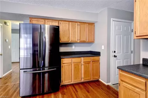 Kitchen - 3909 Pine Bluff Ct, Williamsburg, VA 23188 photo 5 of 7